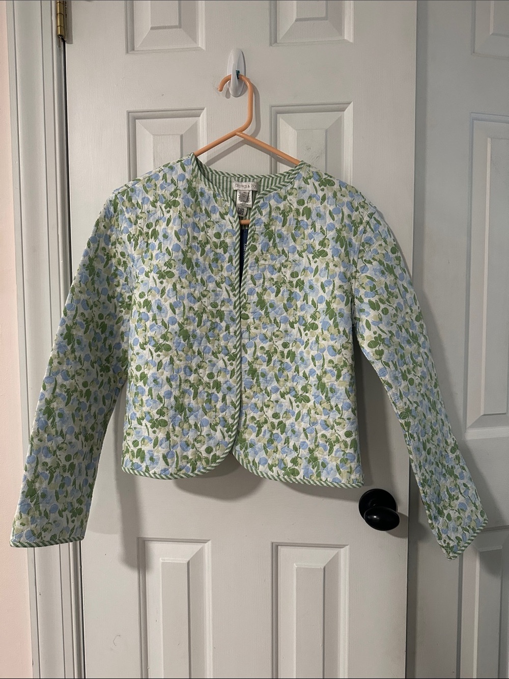 Crown & Ivy Reversible Floral Striped Quilted Jacket Size Medium Cottagecore